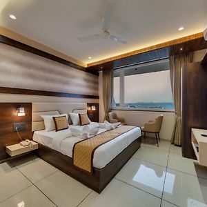 Golden Leaf Resort